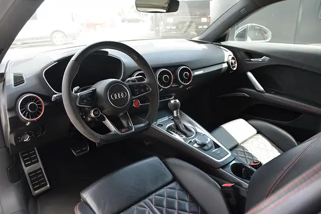 Audi TT RS Coupé 2,5 TFSI S-tronic TEMP NAVI M-LED RS PAKE... Ansicht 15