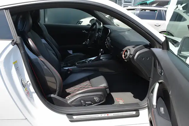 Audi TT RS Coupé 2,5 TFSI S-tronic TEMP NAVI M-LED RS PAKE... Ansicht 9