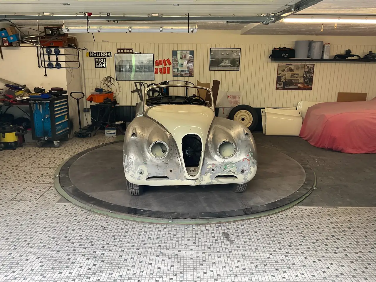 Jaguar XK 120 DHC, foto 3