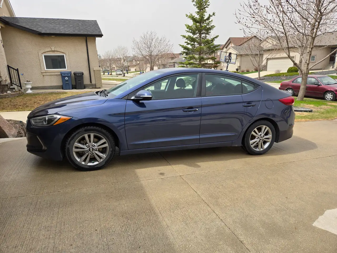 Hyundai ELANTRA снимка Hyundai ELANTRA