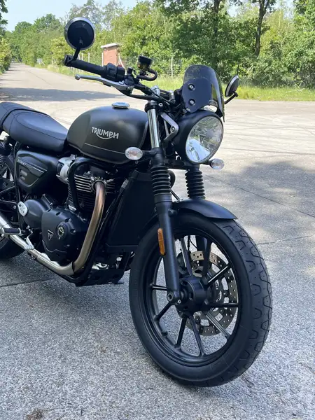 Triumph Street Twin - foto 4