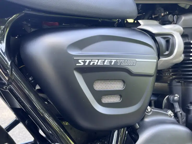 Triumph Street Twin - foto 8