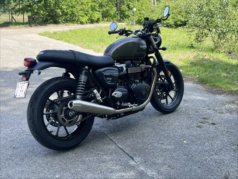 Triumph Street Twin
