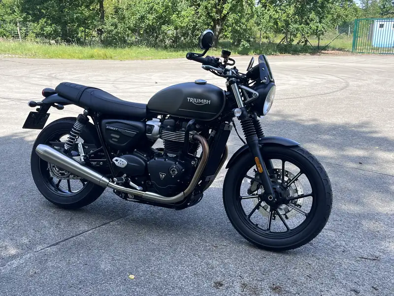 Triumph Street Twin - foto 3