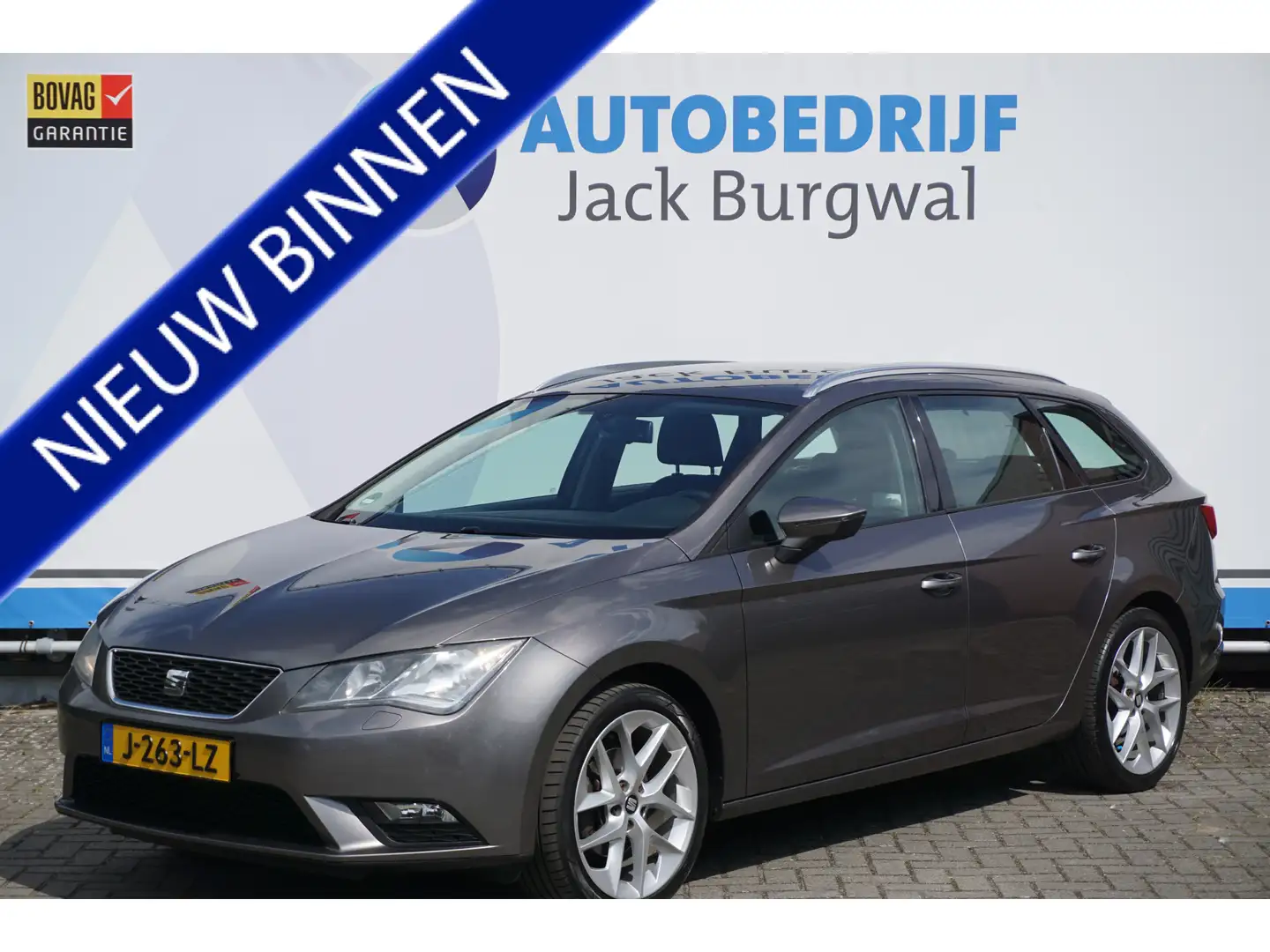 SEAT Leon ST 1.2 TSI Reference Business Trekhaak | ECC | Sto Grijs - 1