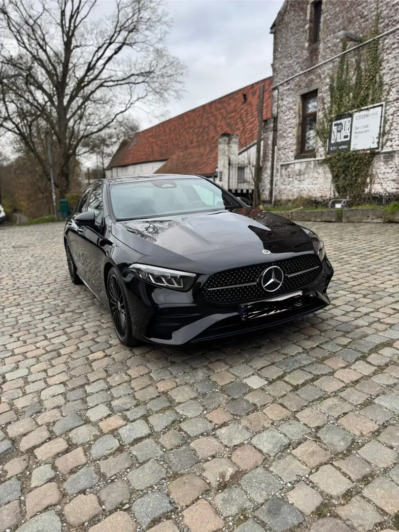 Mercedes-Benz A 180 AMG Line - 1