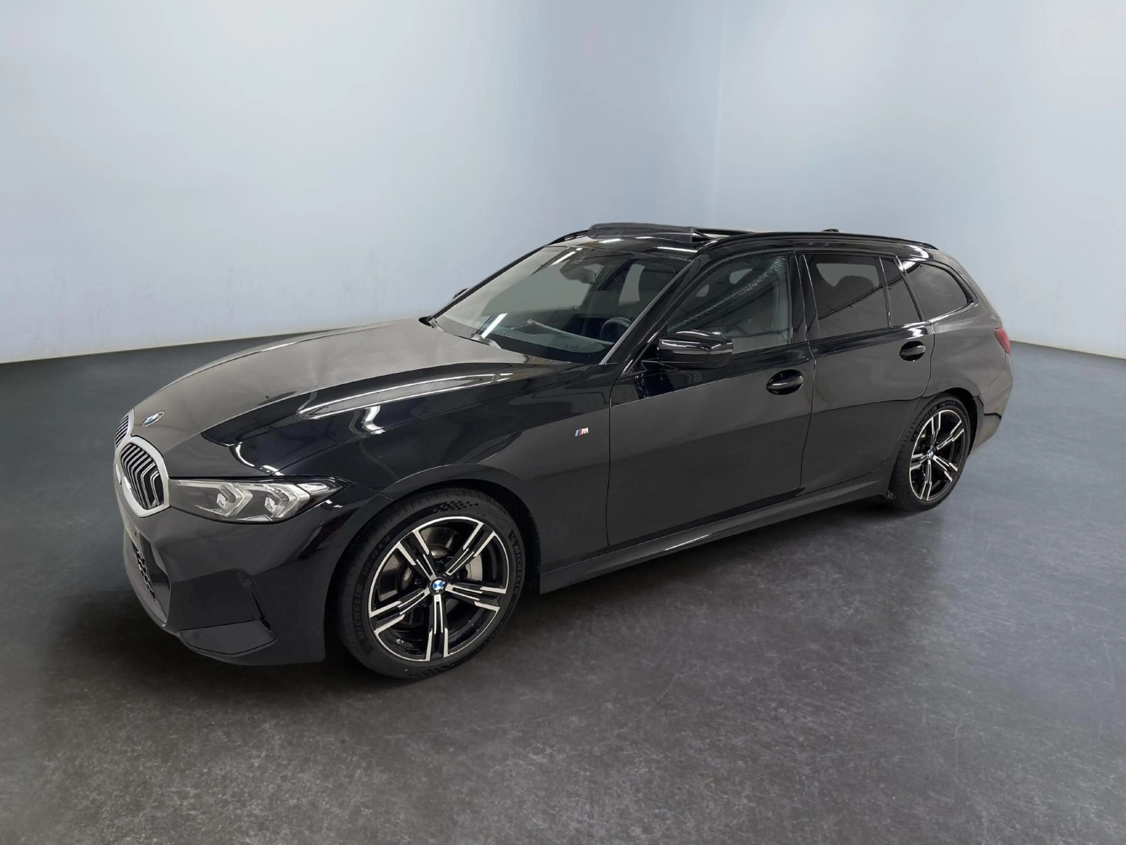 BMW 330 Touring 330i xDrive M Sport 245PS/180kW Steptro... — photo 3