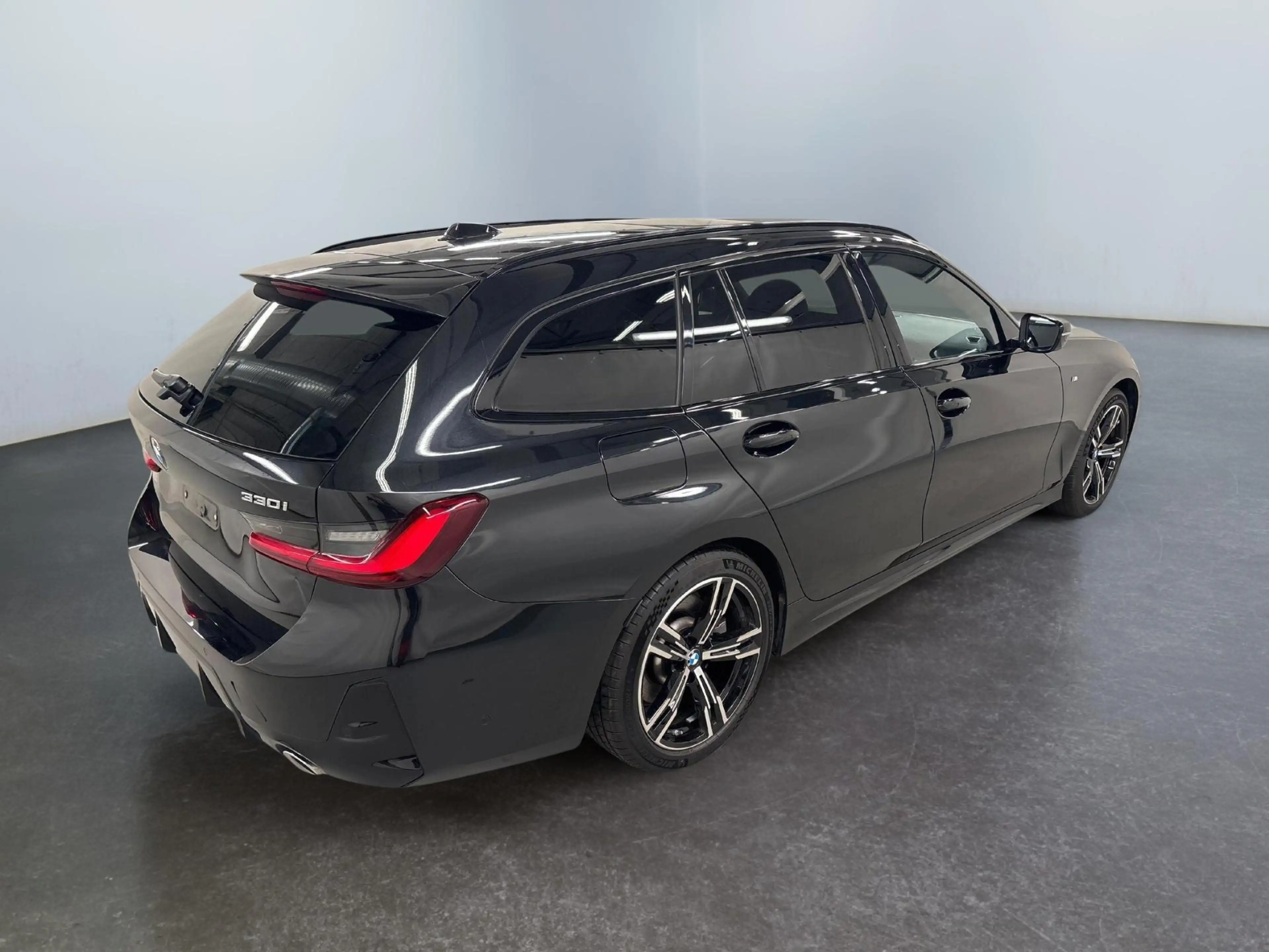 BMW 330 Touring 330i xDrive M Sport 245PS/180kW Steptro... — photo 7