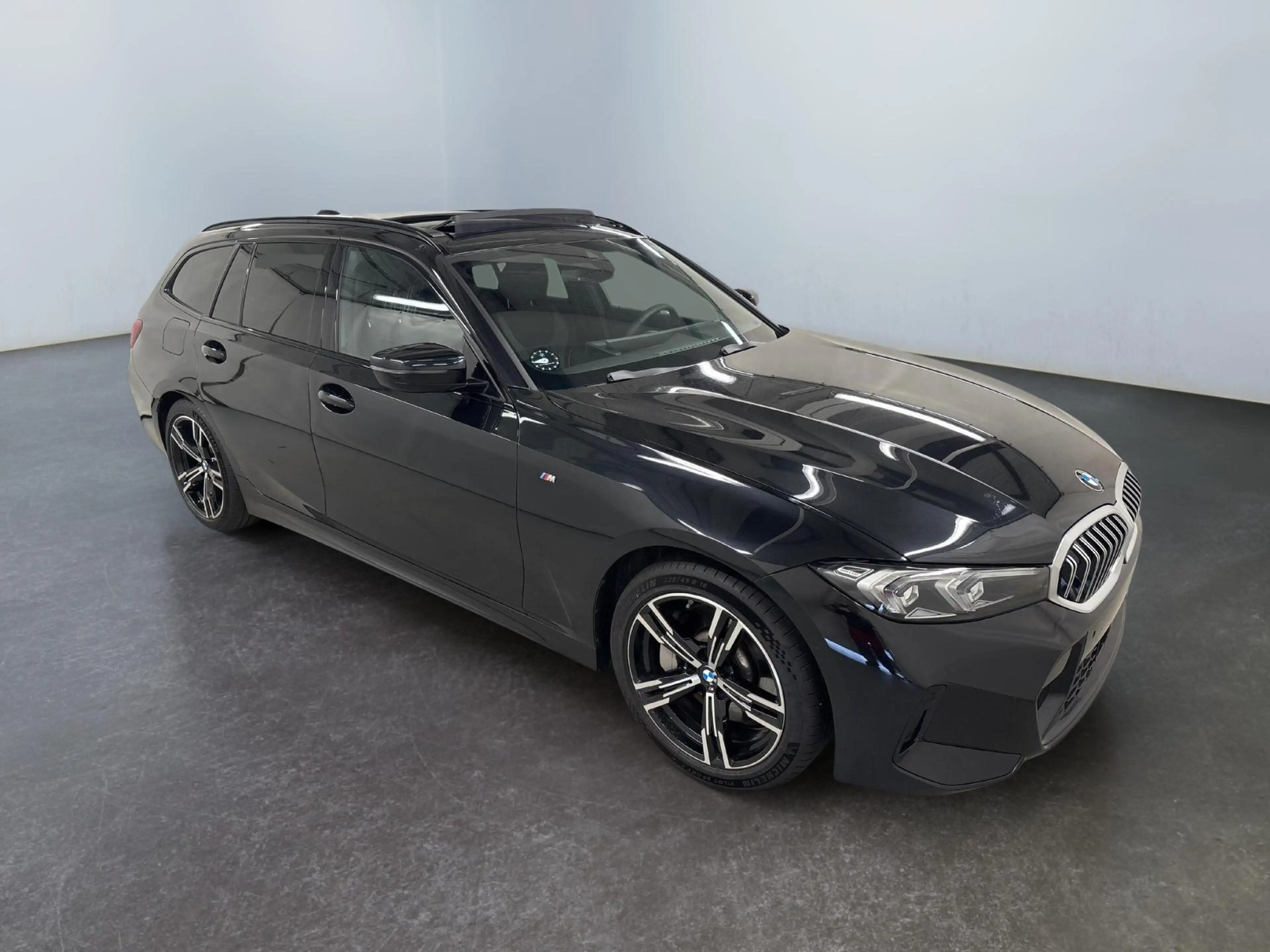 BMW 330 Touring 330i xDrive M Sport 245PS/180kW Steptro...