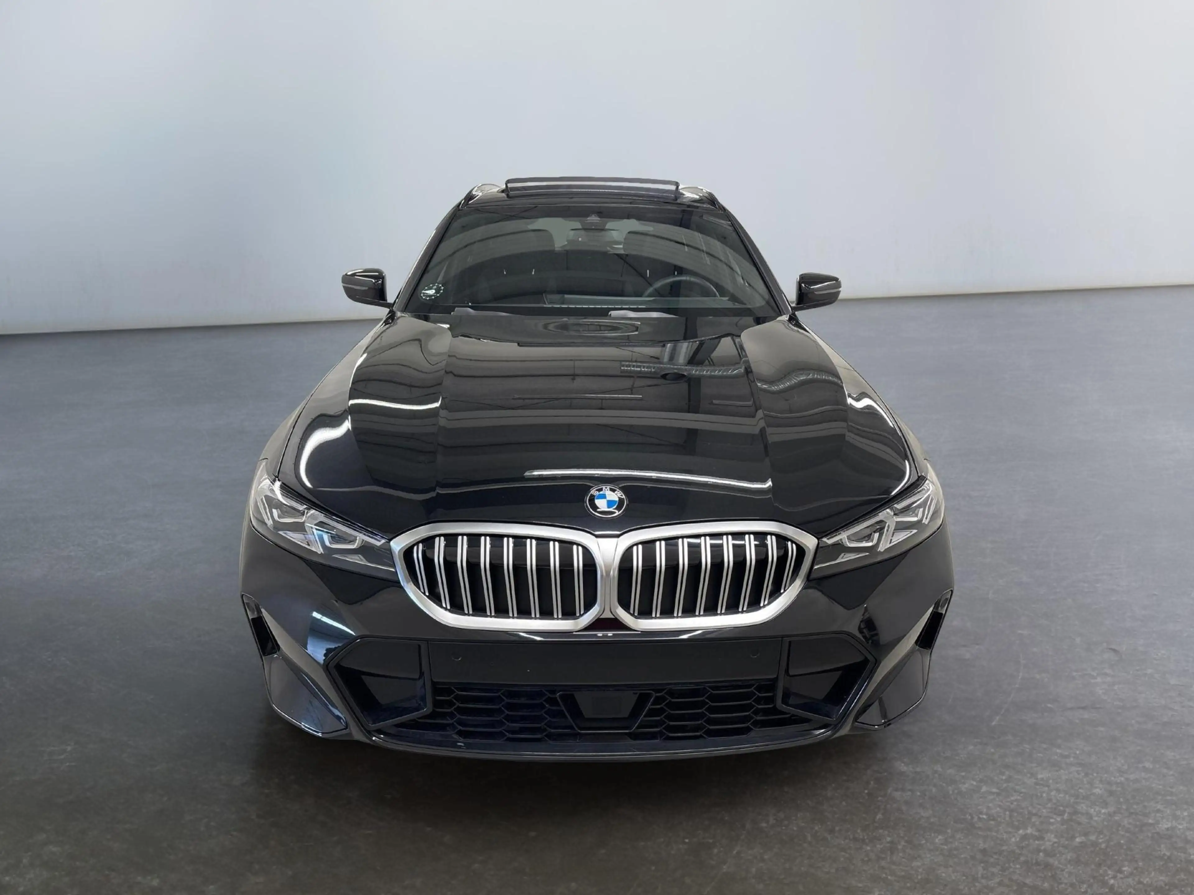 BMW 330 Touring 330i xDrive M Sport 245PS/180kW Steptro... — photo 2