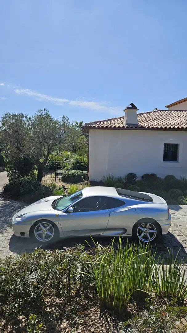 Ferrari 360 Modena - 1