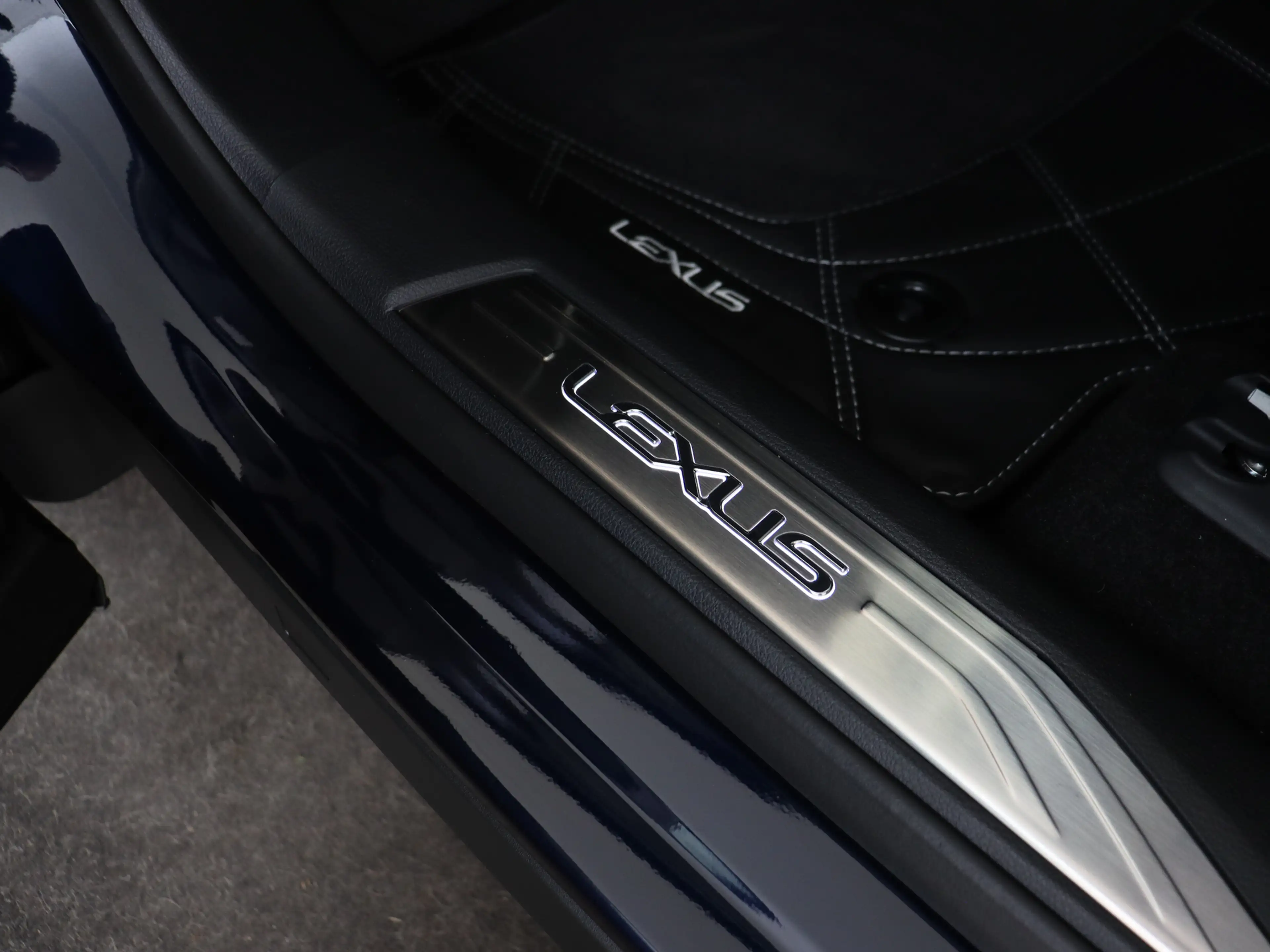 Lexus RX 450h 450h+ Plug-in Hybrid President Line | President Li — photo 13