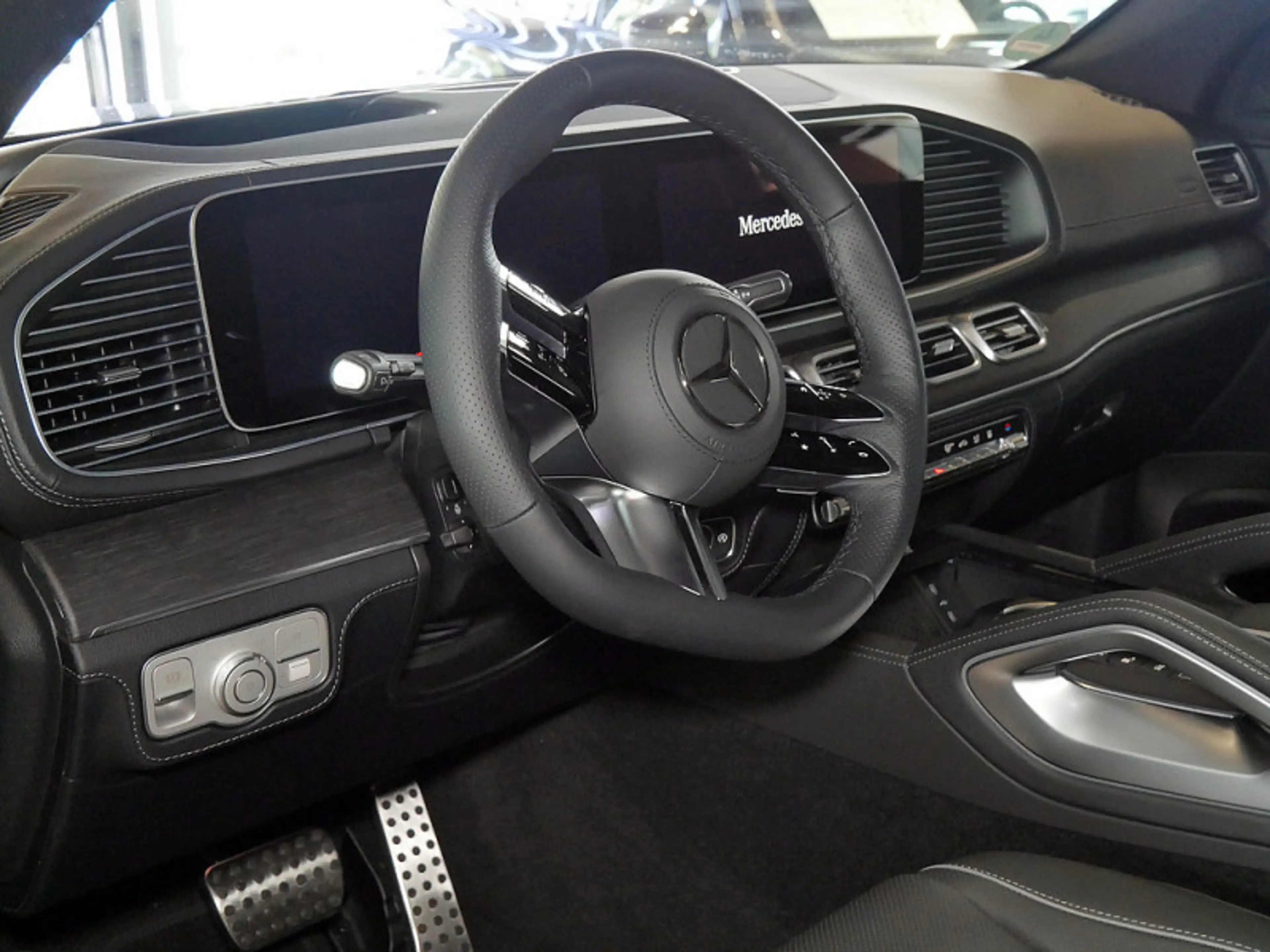 Mercedes-Benz GLS 450 d 4MATIC AMG BURM NIGHT WIDE MEMO MULTI — photo 14