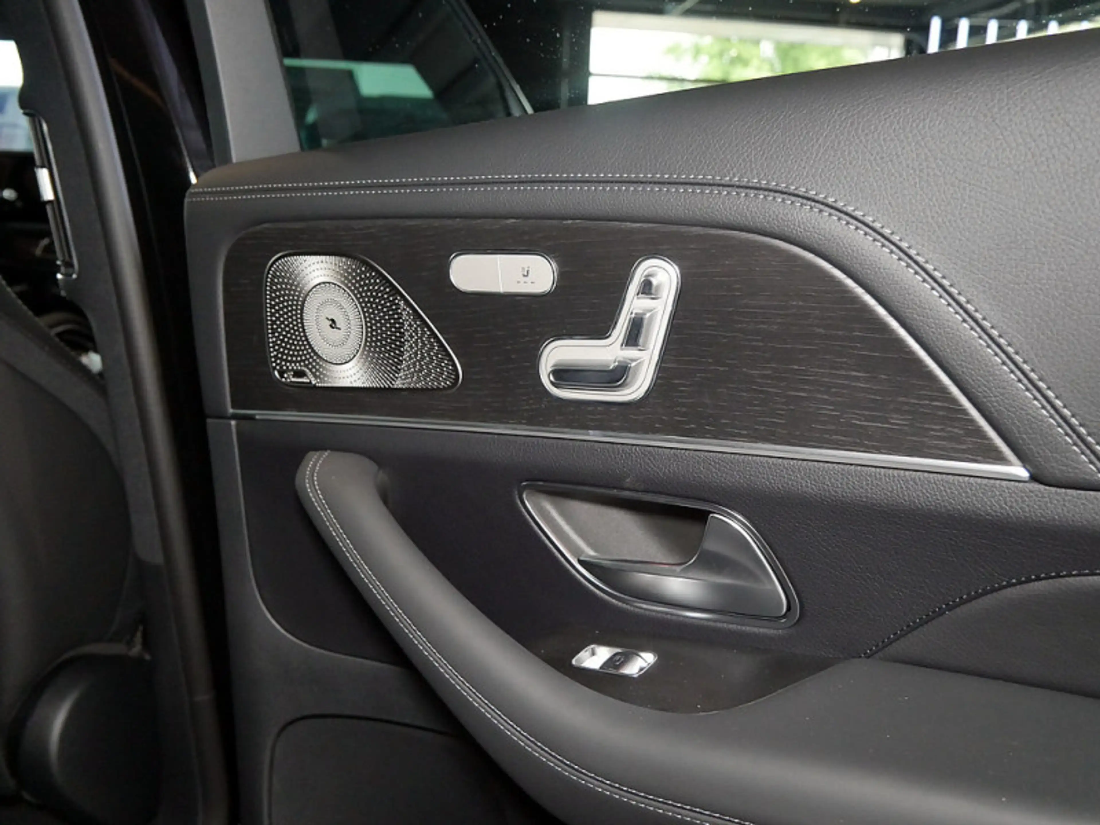 Mercedes-Benz GLS 450 d 4MATIC AMG BURM NIGHT WIDE MEMO MULTI — photo 9