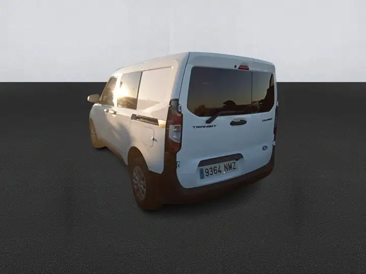Ford Transit Courier 2026, foto 6