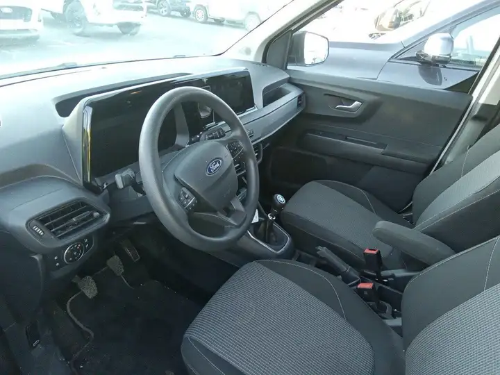 Ford Transit Courier 2026, foto 7