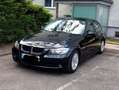 BMW 318 318d Schwarz - thumbnail 1