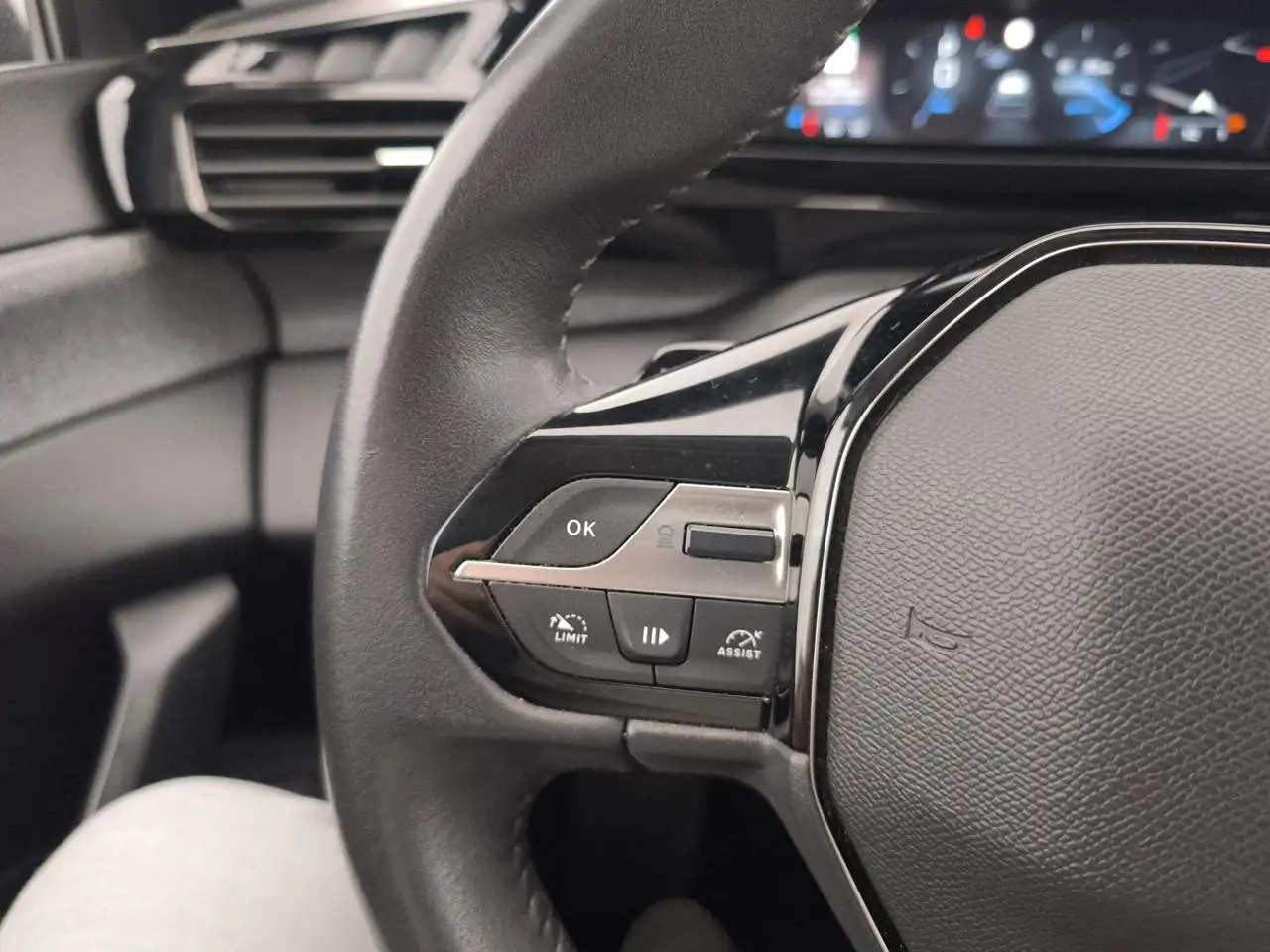 Peugeot 308 1.5 bluehdi Allure Pack s&s 130cv eat8 14