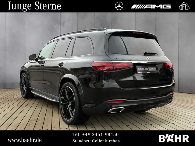 Mercedes-Benz GLS view 3