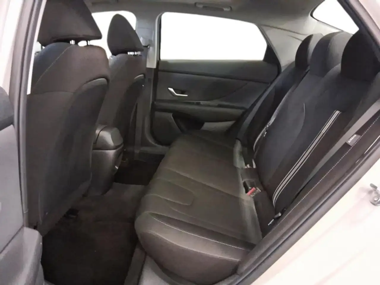 Hyundai ELANTRA снимка Hyundai ELANTRA