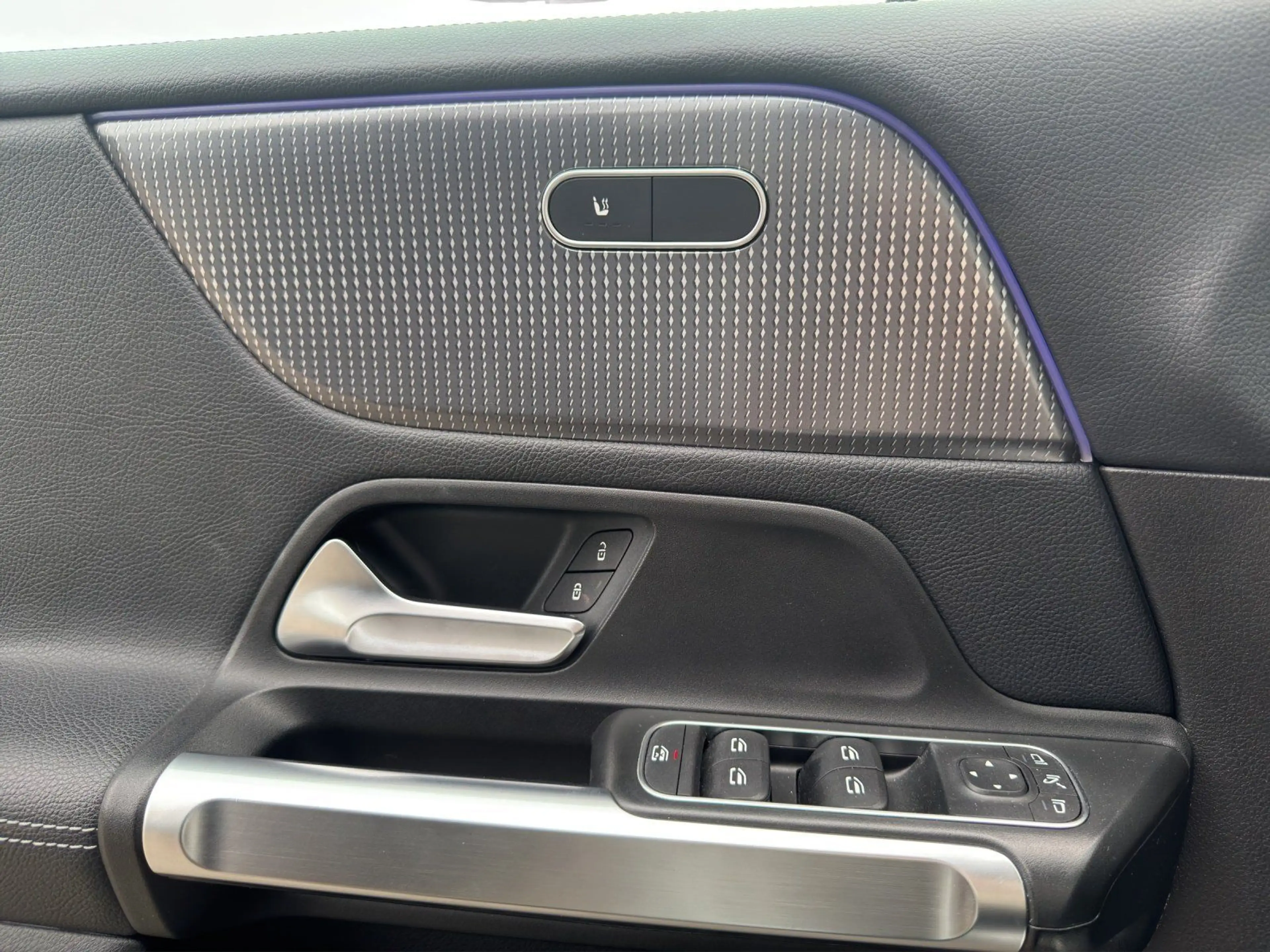 Mercedes-Benz GLB 250 4MATIC Progressive 360° Ambiente Totwin. — photo 10
