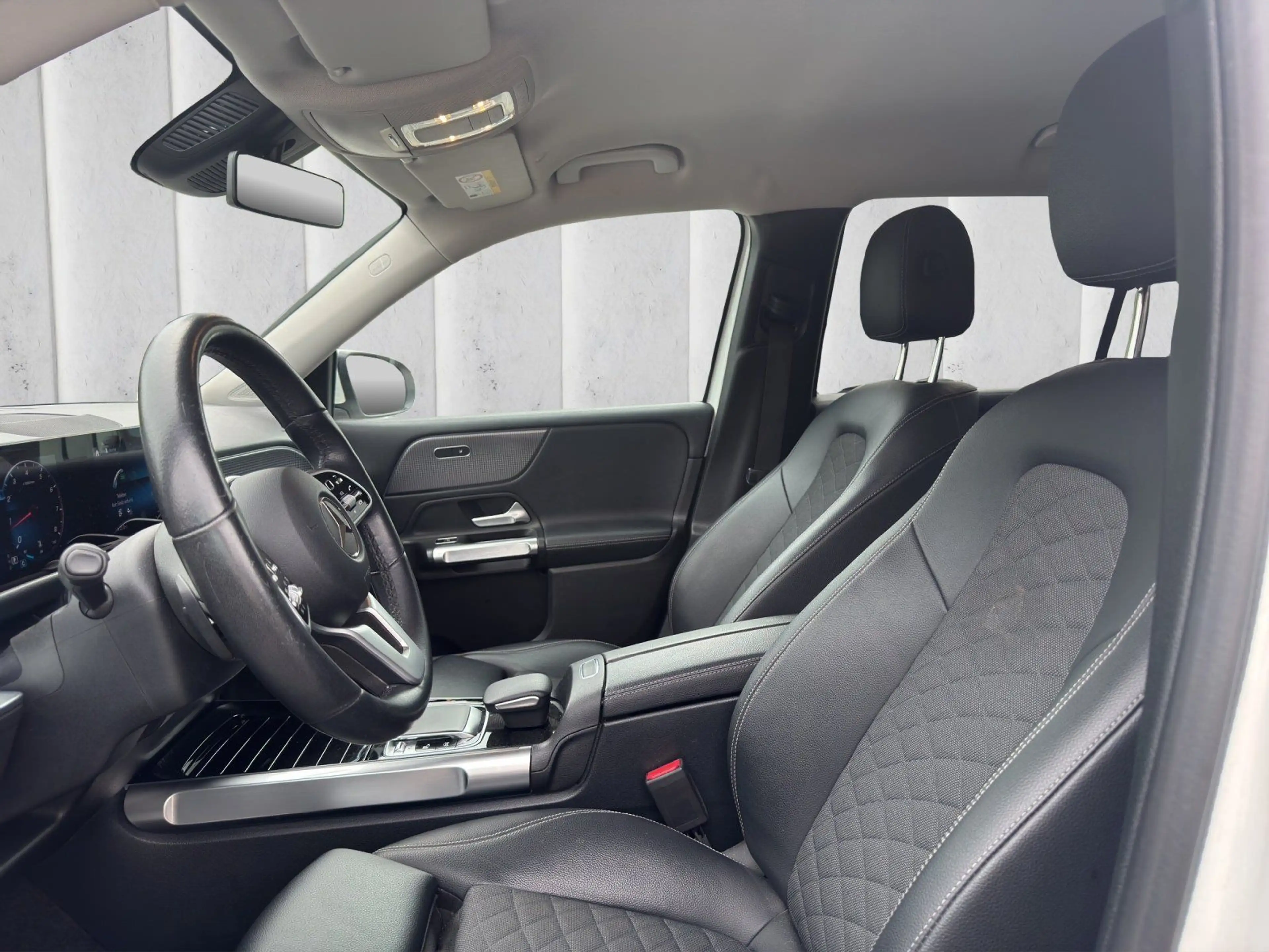Mercedes-Benz GLB 250 4MATIC Progressive 360° Ambiente Totwin. — photo 9