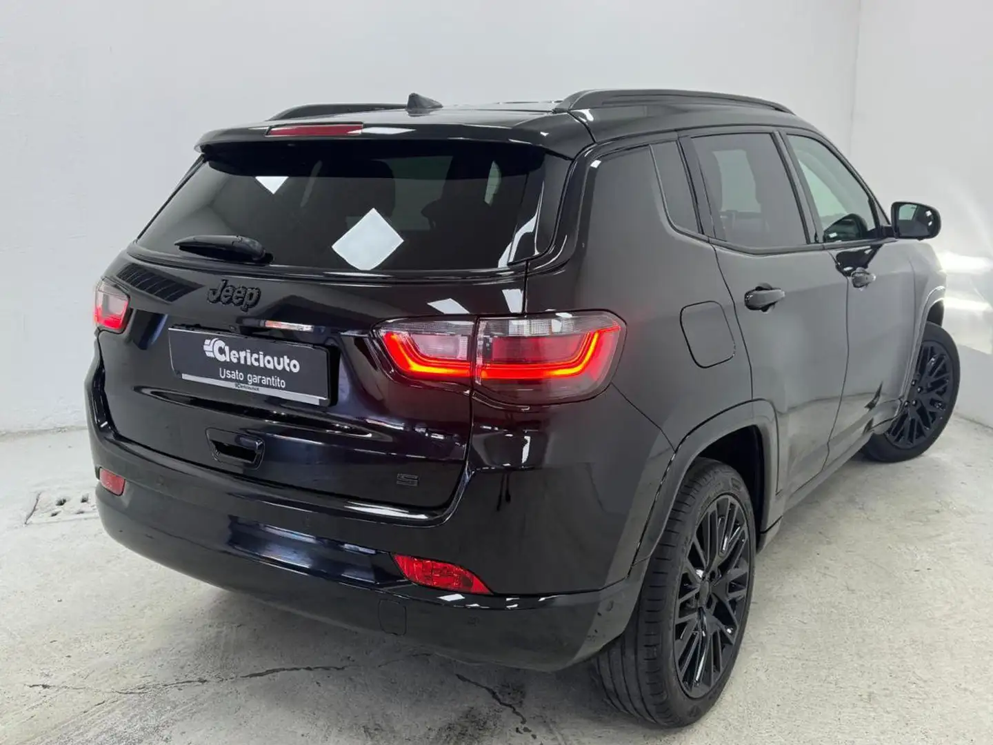 Jeep Compass 1.6 Multijet II 2WD S Schwarz - 2