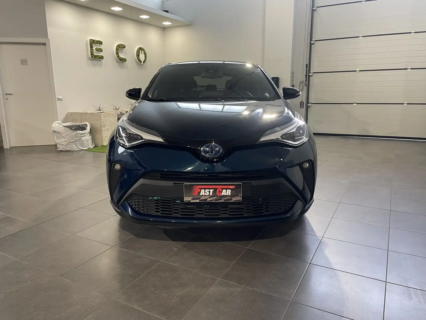 Toyota C-HR 1.8 Hybrid E-CVT Lounge Albastru - 2
