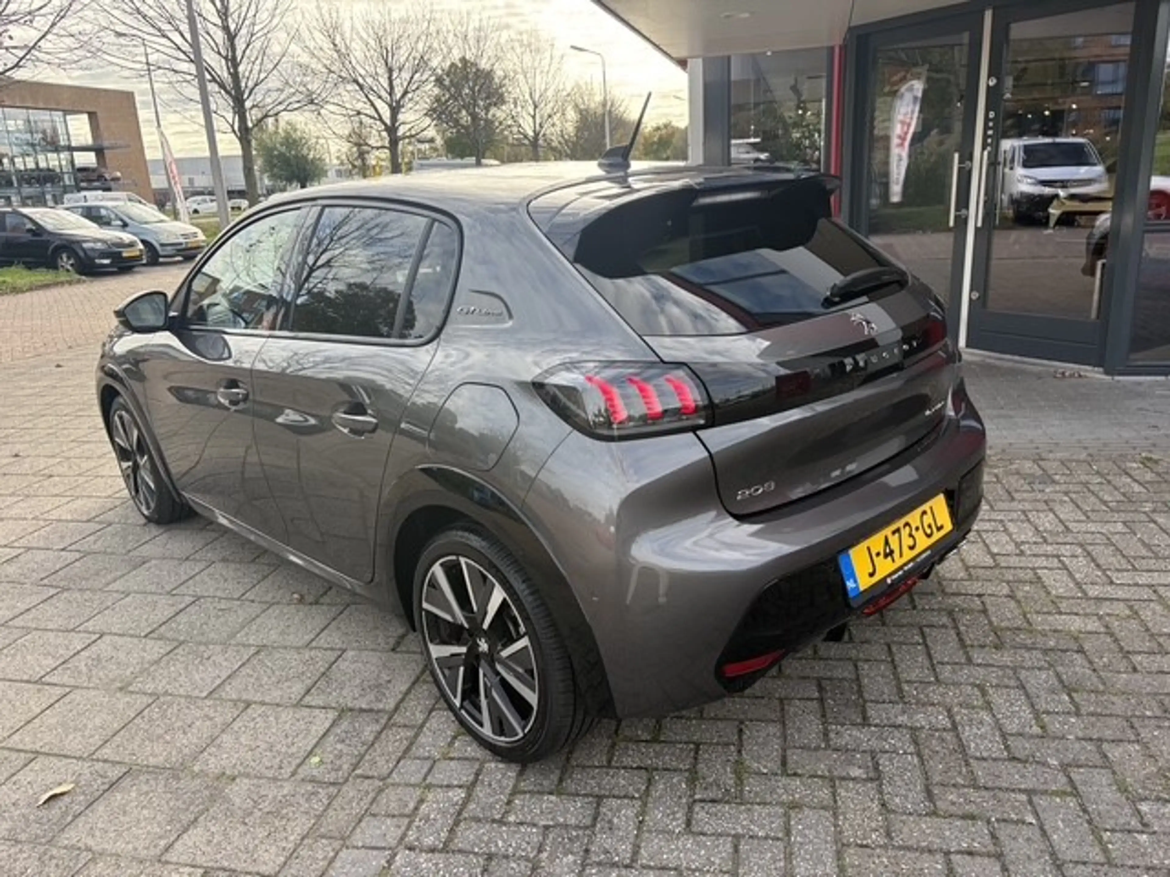 Peugeot 208 1.2 PureTech GT-Line | Carplay | Camera | 74.141 k — photo 2