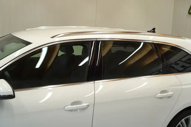 Audi A4 view 12