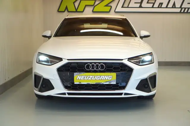 Audi A4 view 9