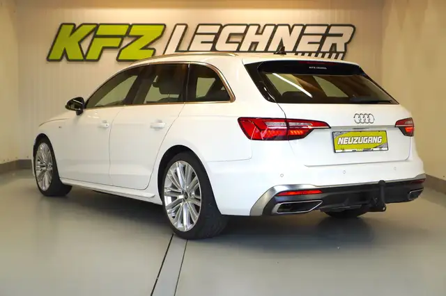 Audi A4 view 7