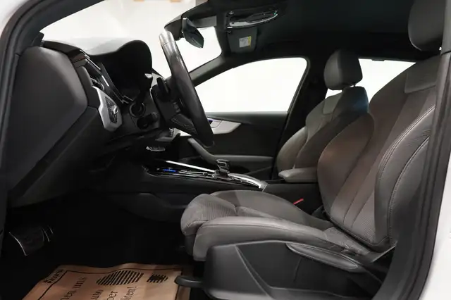 Audi A4 view 15