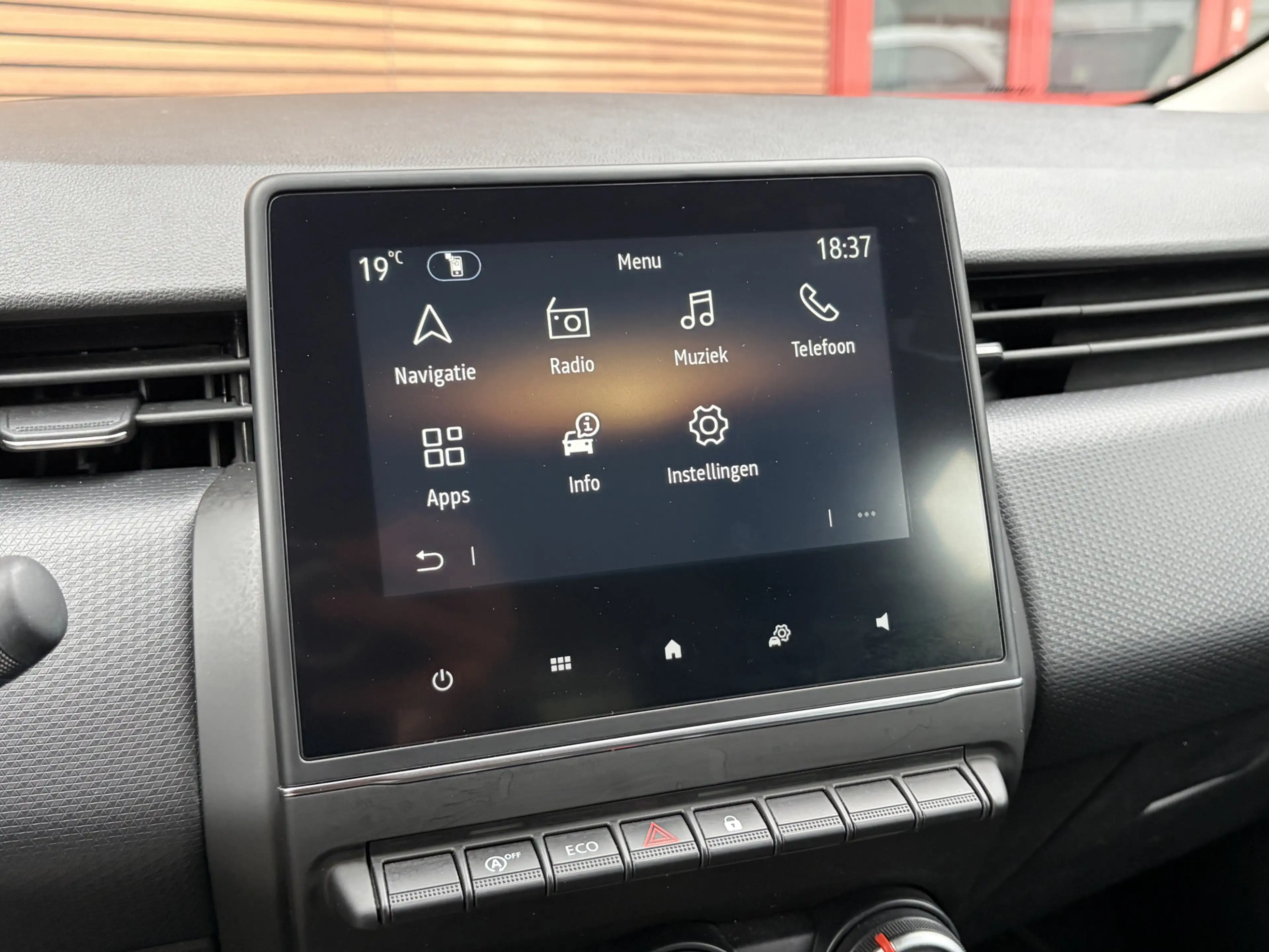 Renault Clio 1.0 TCe 90 Equilibre Carplay / Navi / Cruise — photo 37