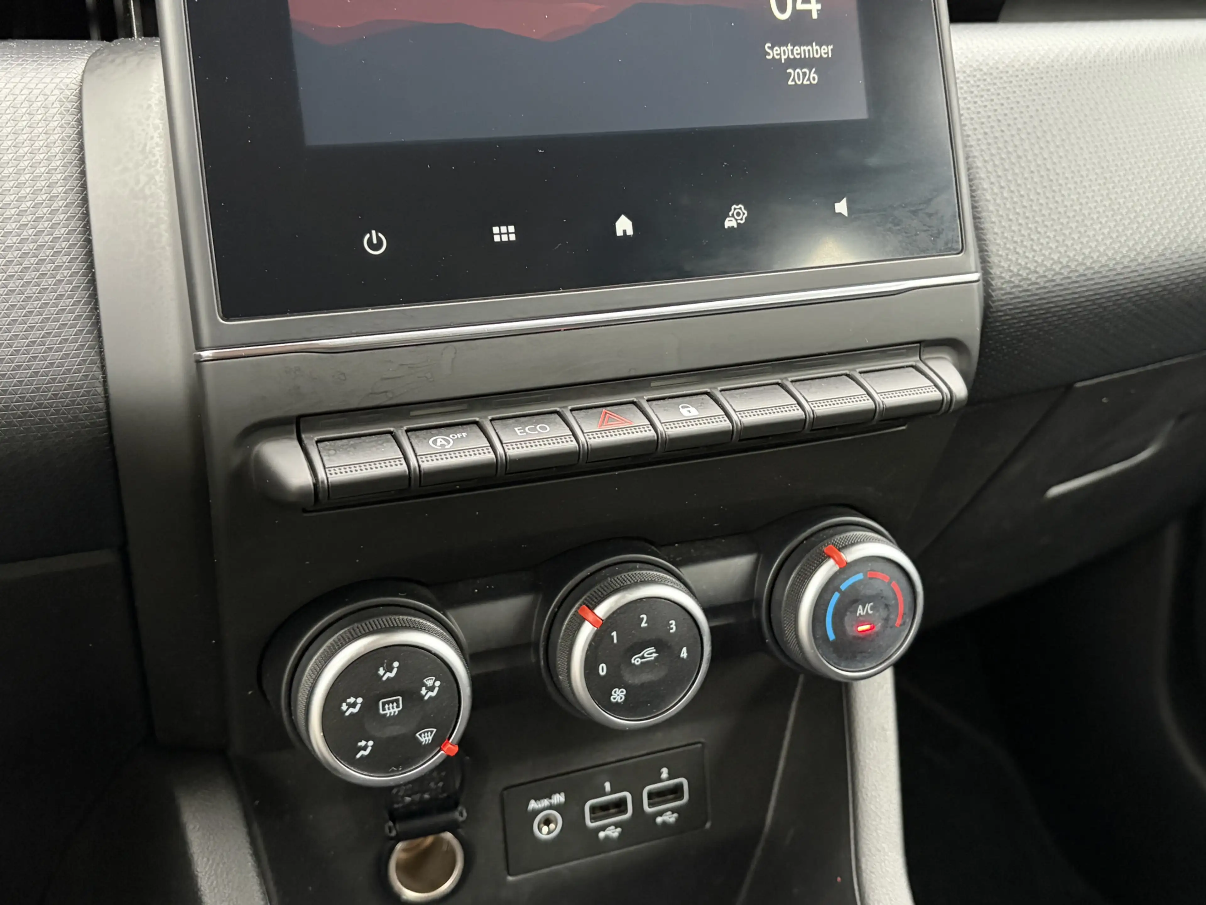 Renault Clio 1.0 TCe 90 Equilibre Carplay / Navi / Cruise — photo 33