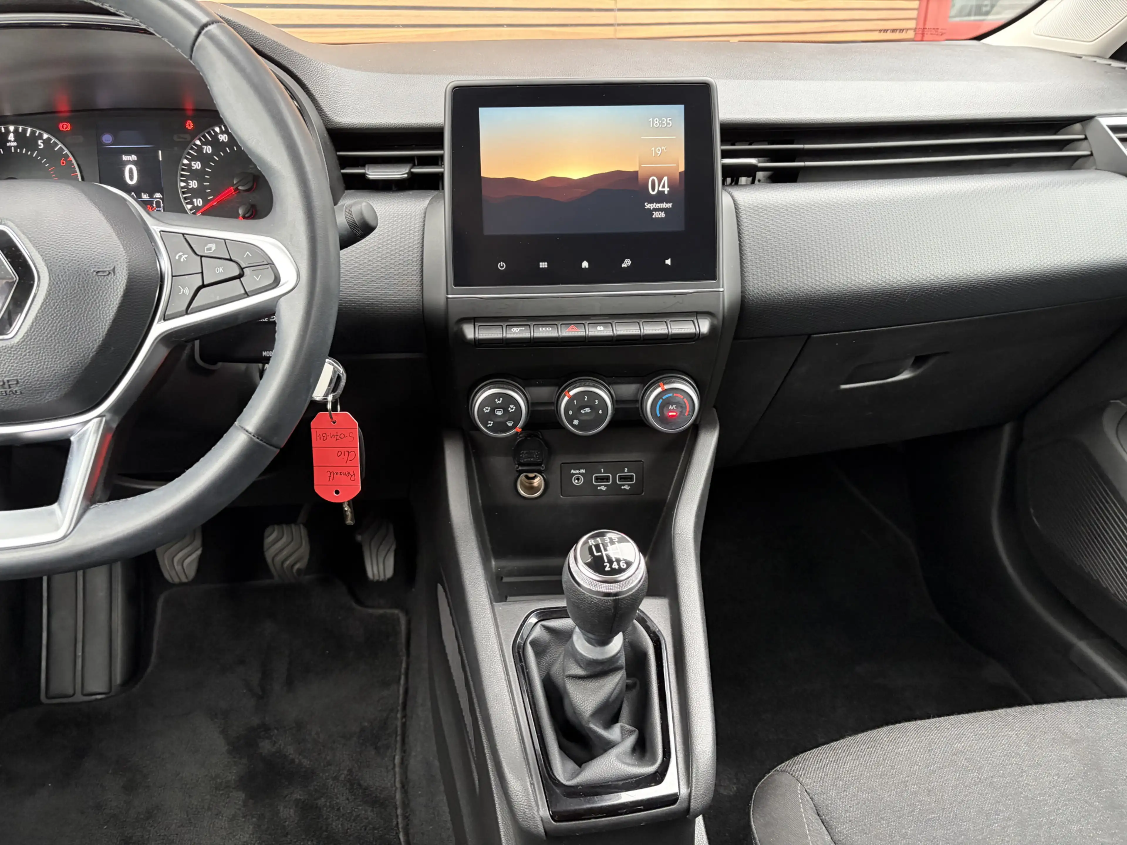 Renault Clio 1.0 TCe 90 Equilibre Carplay / Navi / Cruise — photo 29