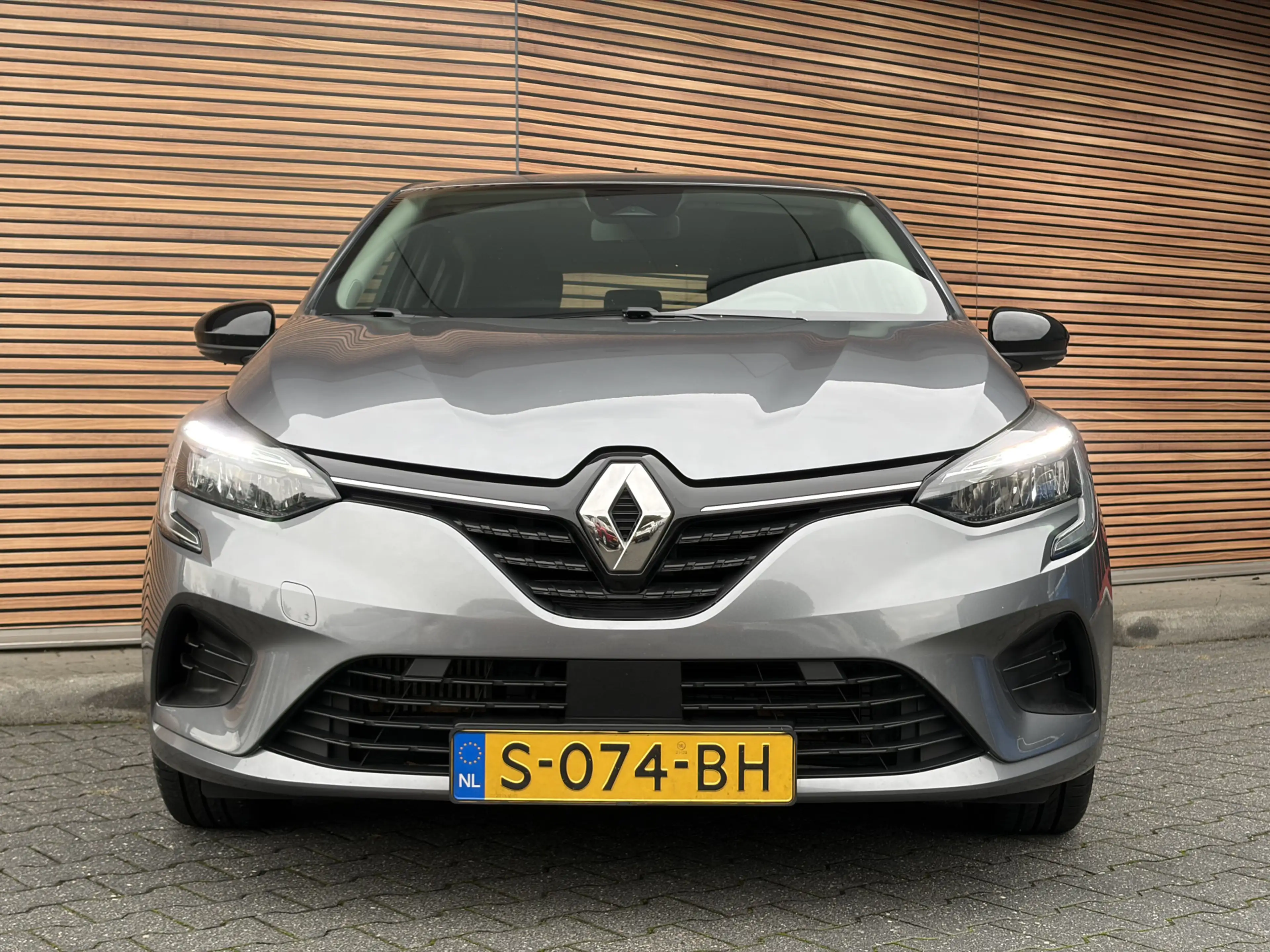 Renault Clio 1.0 TCe 90 Equilibre Carplay / Navi / Cruise — photo 8