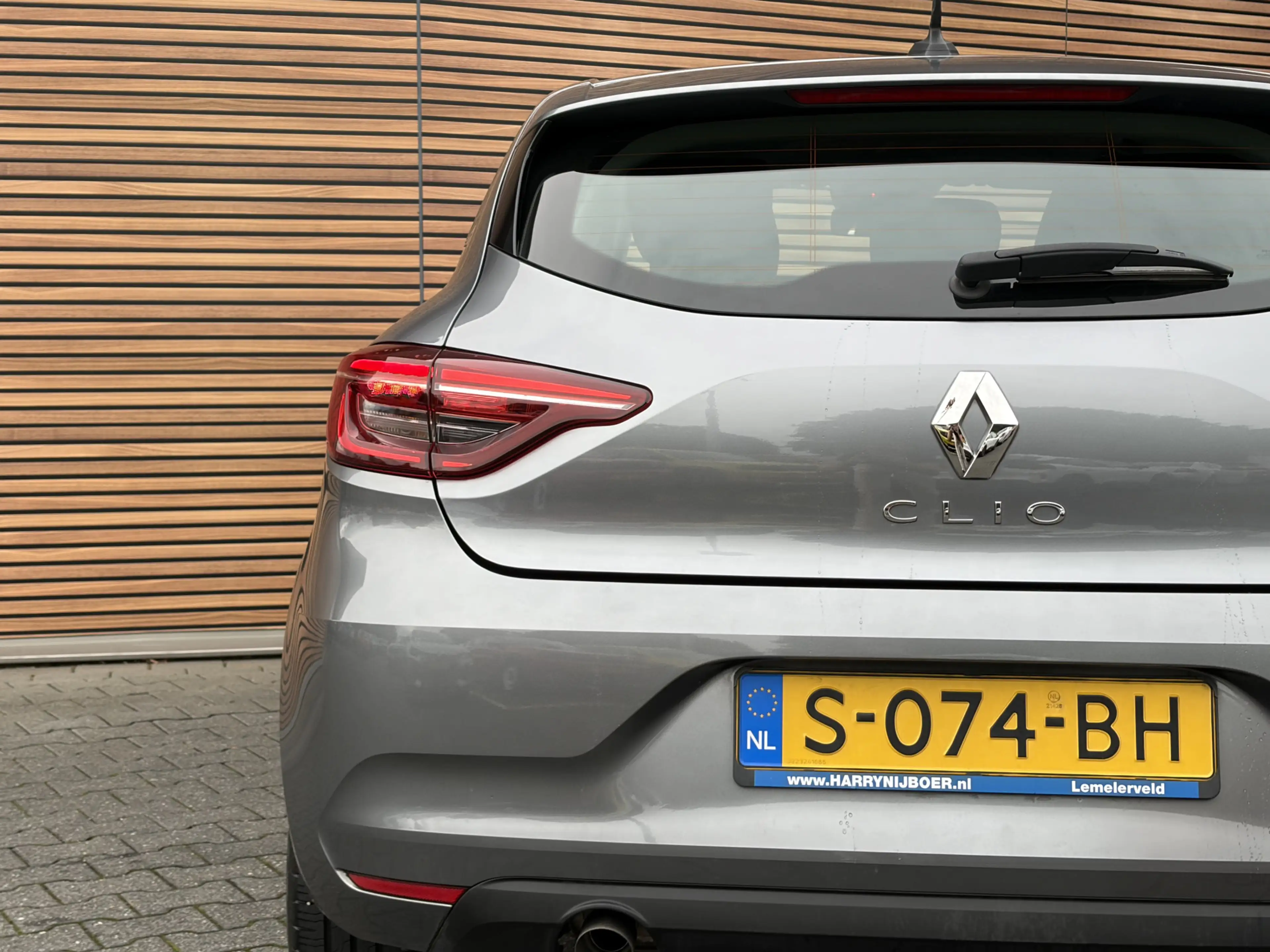 Renault Clio 1.0 TCe 90 Equilibre Carplay / Navi / Cruise — photo 16