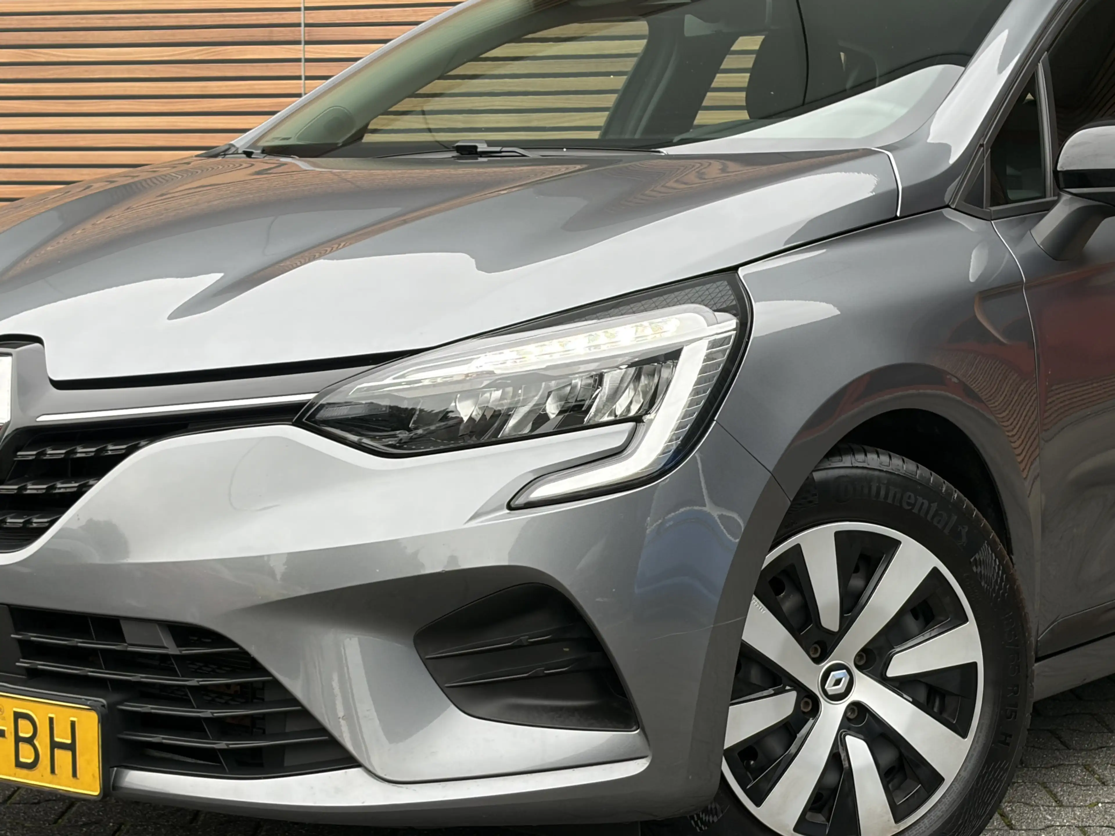 Renault Clio 1.0 TCe 90 Equilibre Carplay / Navi / Cruise — photo 10