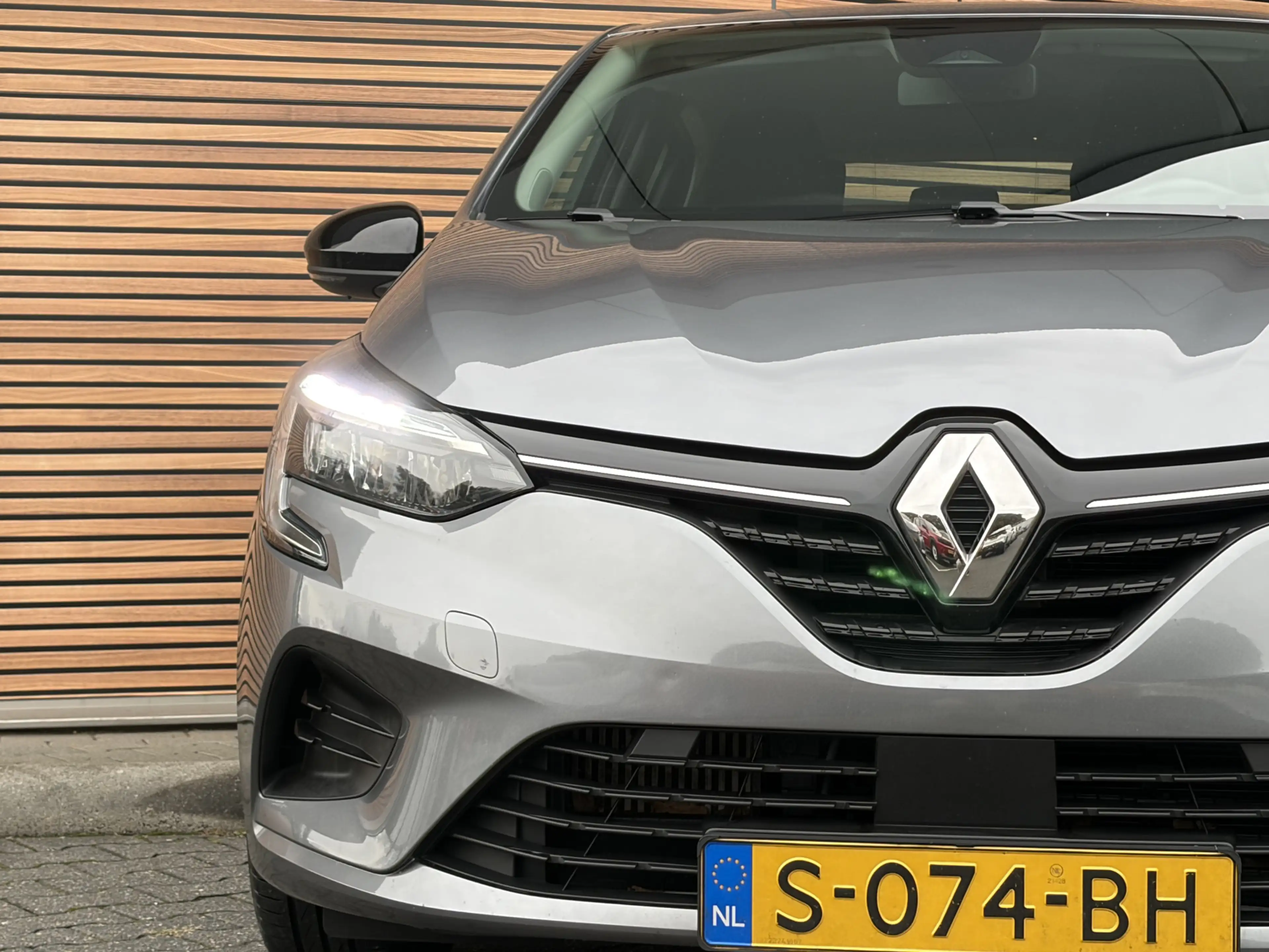 Renault Clio 1.0 TCe 90 Equilibre Carplay / Navi / Cruise — photo 9