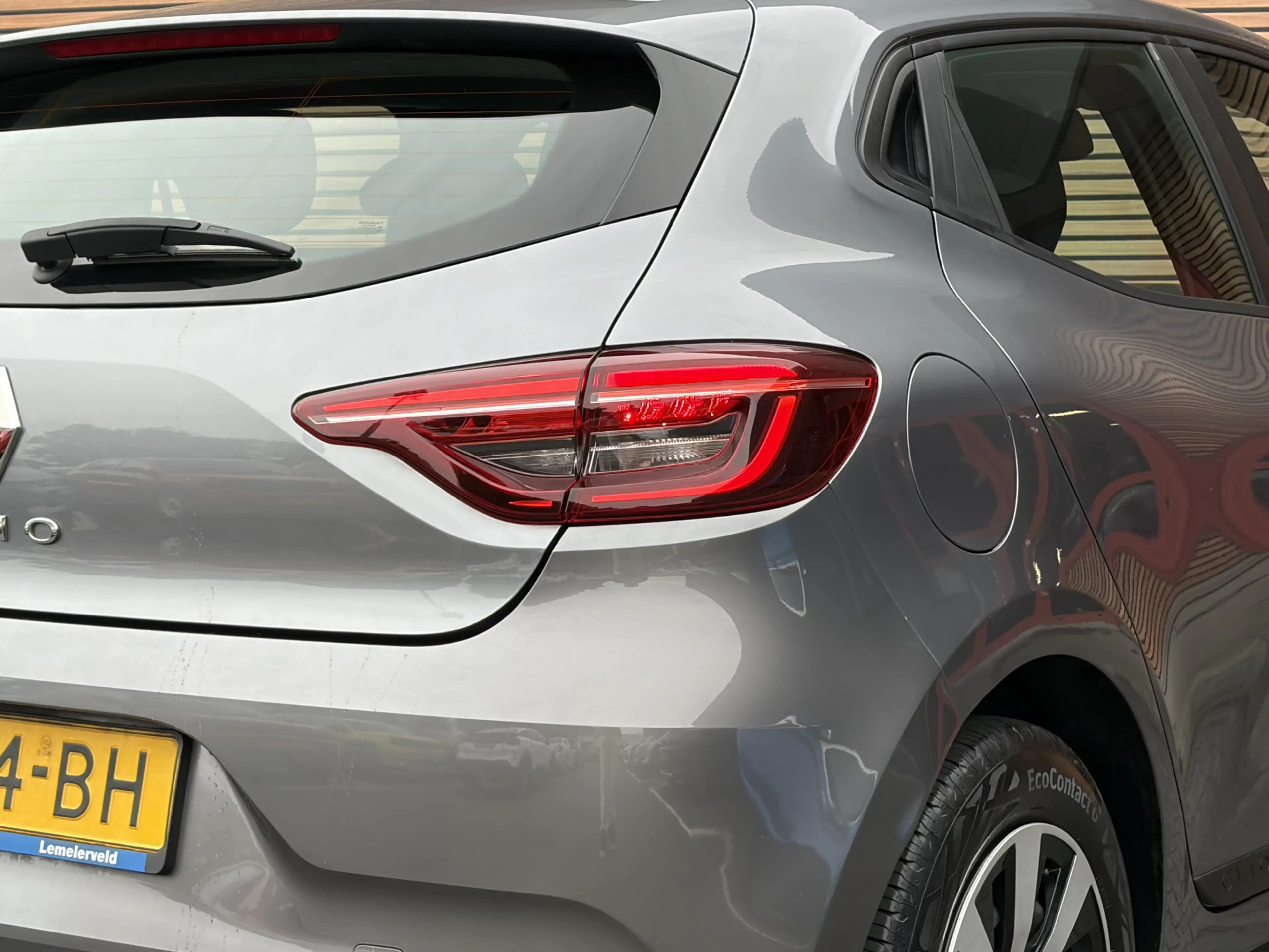 Renault Clio 1.0 TCe 90 Equilibre Carplay / Navi / Cruise — photo 17