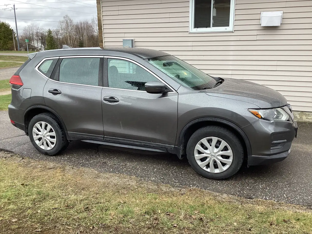 Nissan Rogue снимка Nissan Rogue