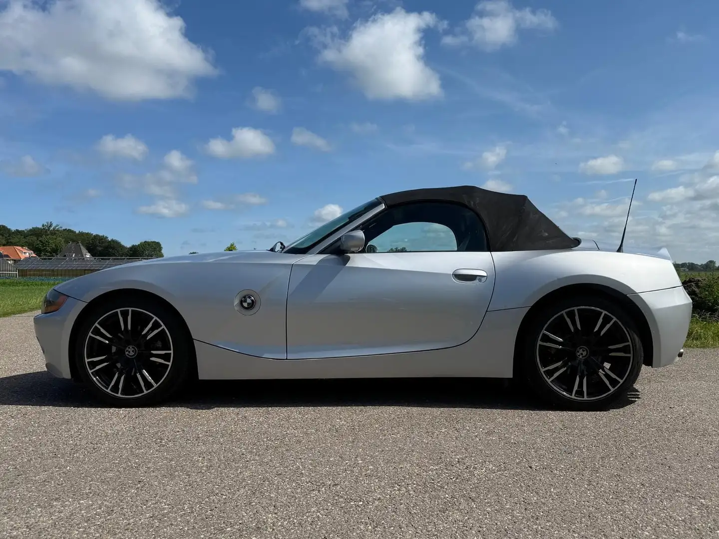 BMW Z4 Roadster 2.2i | Leder | Elektrische kap | 18" Velg Grijs - 2