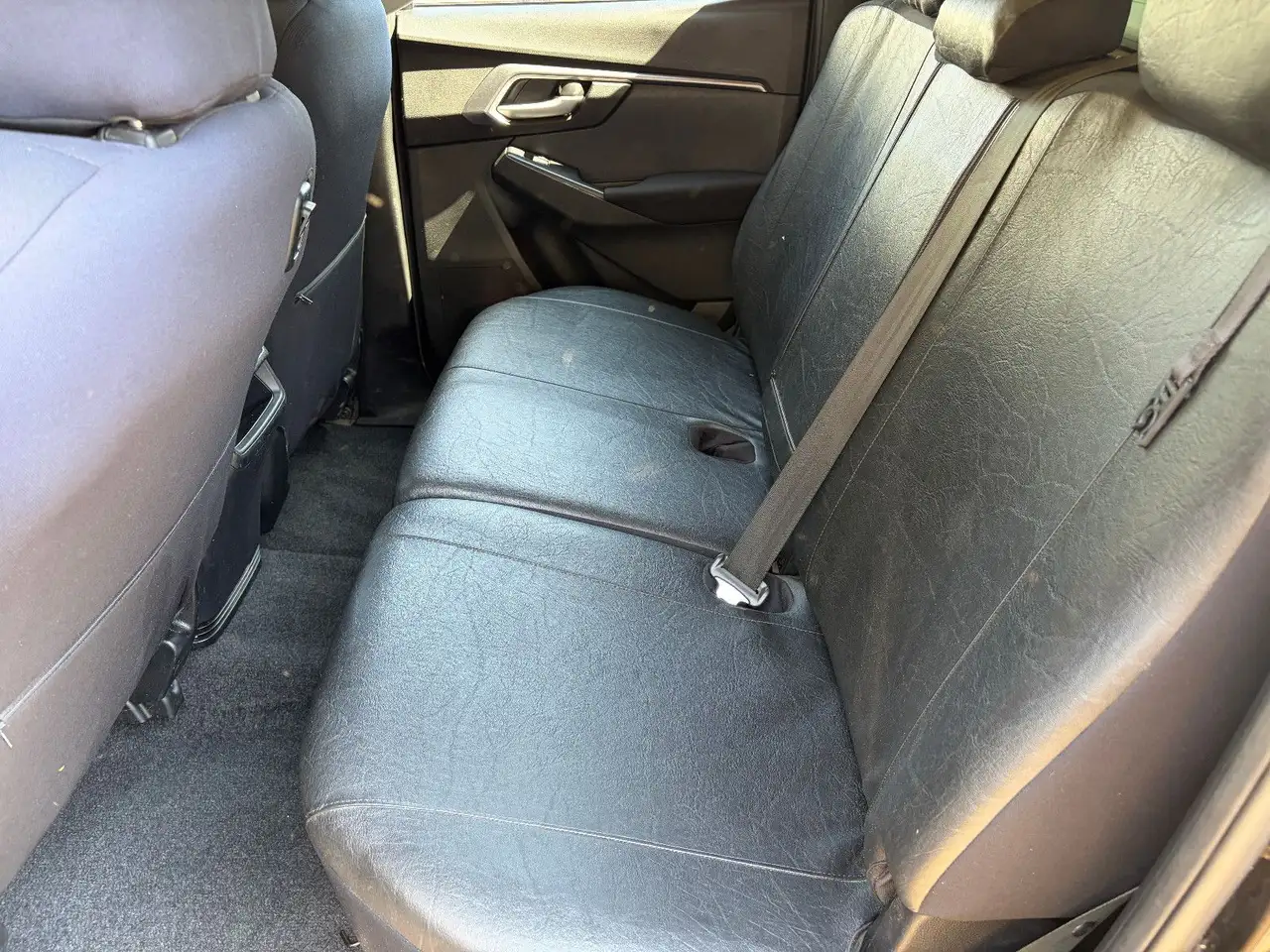 Isuzu D-Max 2023 — фото 14