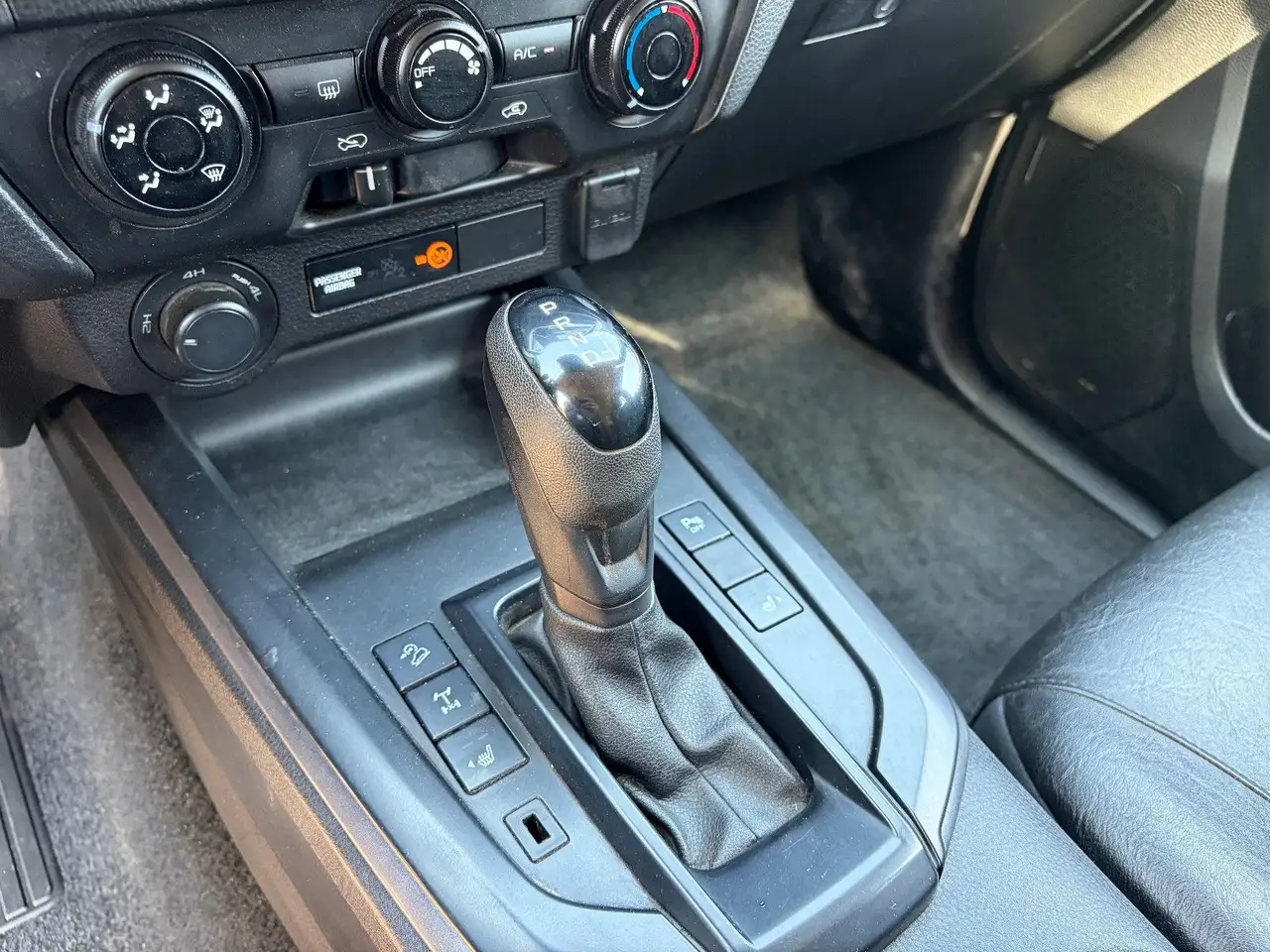 Isuzu D-Max 2023 — фото 10
