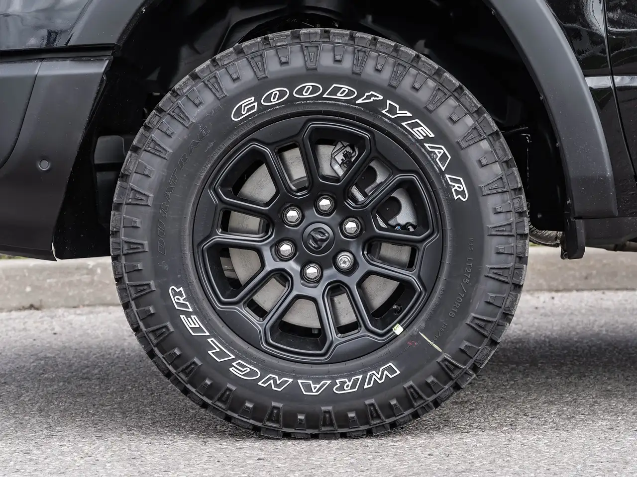 RAM 1500 снимка RAM 1500