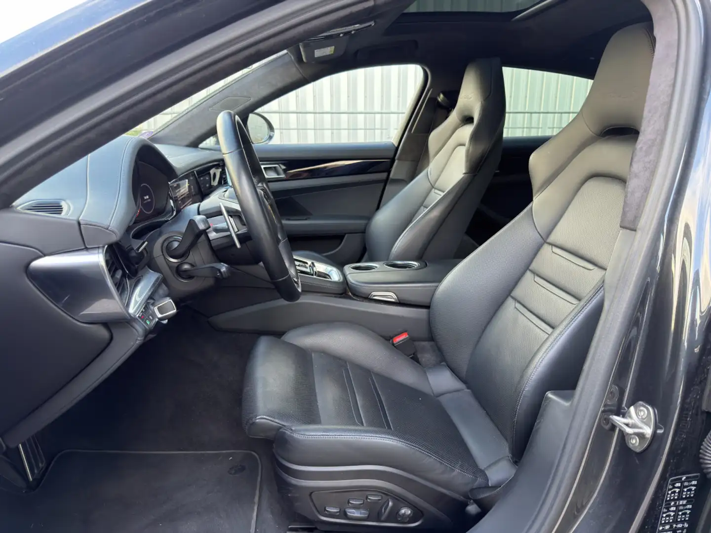 Porsche Panamera Turbo S E-Hybrid Gris - 2