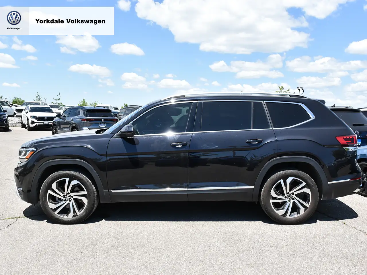 Volkswagen Atlas photo Volkswagen Atlas