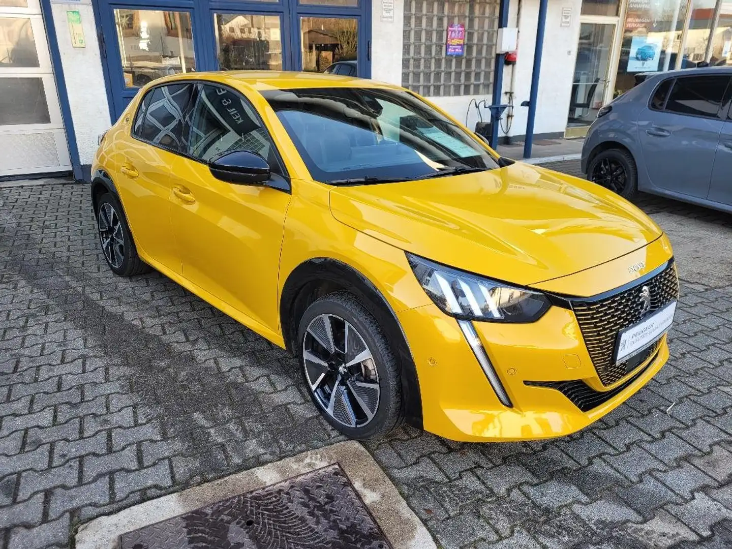 Peugeot 208 e- GT , Navi , Sitzhzg. , Kamera Gelb - 2