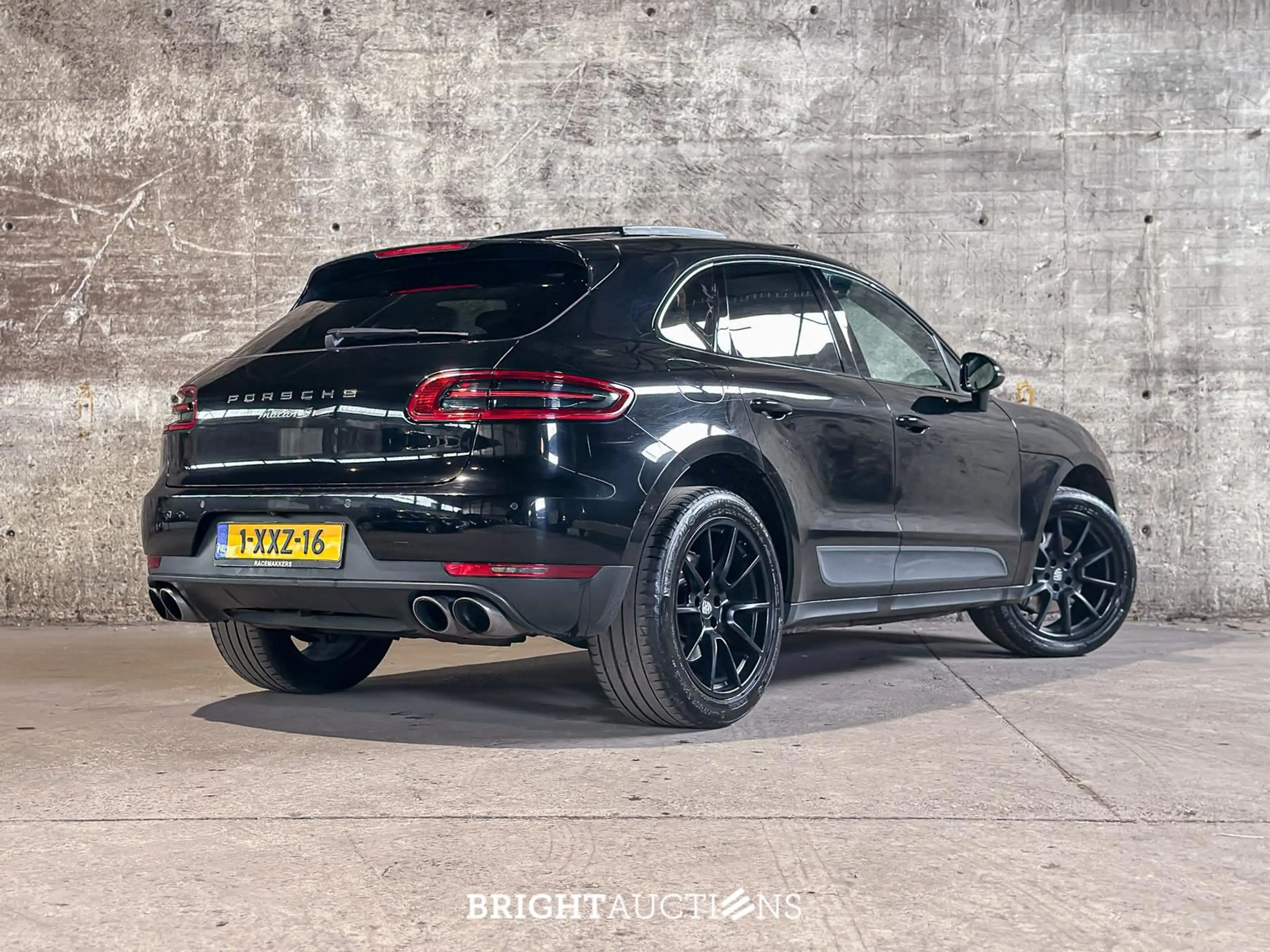 Porsche Macan 3.0 D S — photo 14